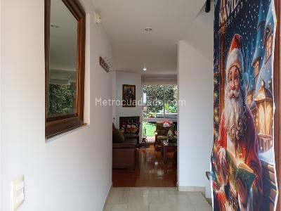 Casa de 3 alcobas en venta en Bosques De Provenza, Bogotá, 165 m² · foto 2 de 20