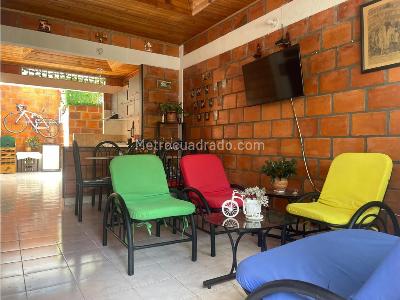 Casa de 3 alcobas en venta en Brisas De Girardot, Girardot, 72 m² · foto 4 de 20