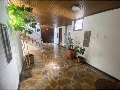 Apartamento de 2 alcobas en venta en Chico, Bogotá, 92 m² · foto 3 de 20