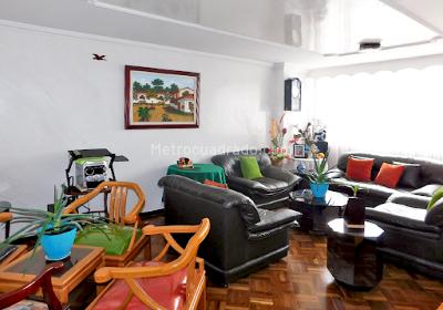 Casa de 5 alcobas en venta en La Serafina, Bogotá, 234 m² · foto 3 de 20