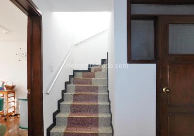 Casa de 5 alcobas en venta en La Serafina, Bogotá, 234 m² · foto 5 de 20