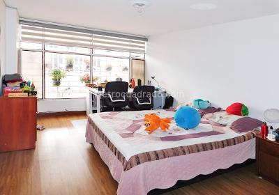 Casa de 5 alcobas en venta en Polo Club, Bogotá, 233 m² · foto 11 de 20