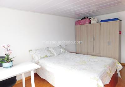 Casa de 5 alcobas en venta en Polo Club, Bogotá, 233 m² · foto 12 de 20