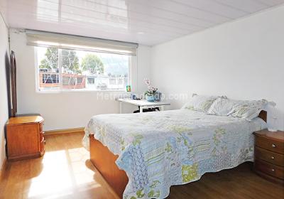 Casa de 5 alcobas en venta en Polo Club, Bogotá, 233 m² · foto 13 de 20
