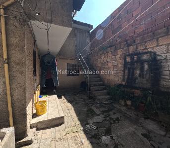Casa de 5 alcobas en venta en Las Ferias, Bogotá, 276 m² · foto 8 de 20