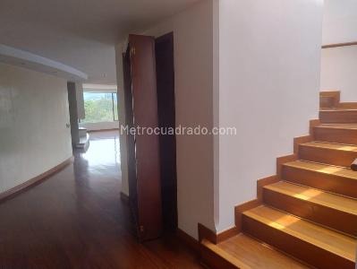 Apartamento de 5 alcobas en arriendo en Santa Barbara Central, Bogotá, 340 m² · foto 3 de 20