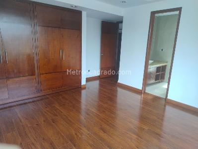 Apartamento de 5 alcobas en arriendo en Santa Barbara Central, Bogotá, 340 m² · foto 9 de 20