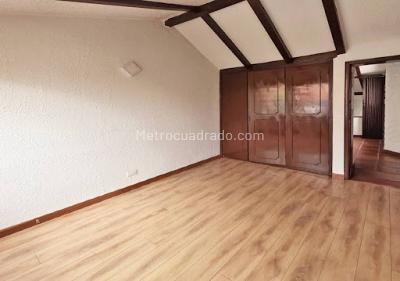 Casa de 4 alcobas en venta en Puente Largo, Bogotá, 269 m² · foto 13 de 20