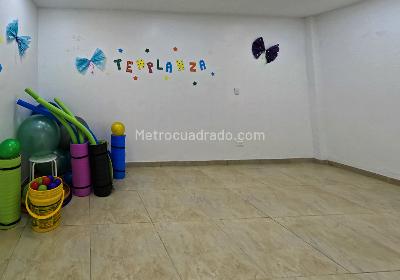 Casa de 5 alcobas en venta en Pontevedra, Bogotá, 297 m² · foto 9 de 20