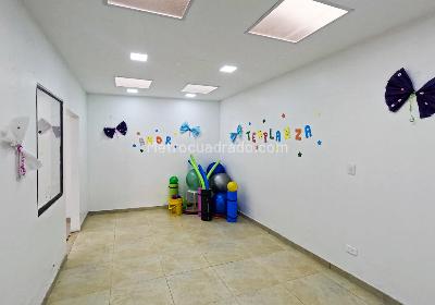 Casa de 5 alcobas en venta en Pontevedra, Bogotá, 297 m² · foto 10 de 20