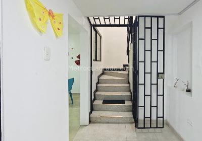 Casa de 5 alcobas en venta en Pontevedra, Bogotá, 297 m² · foto 13 de 20