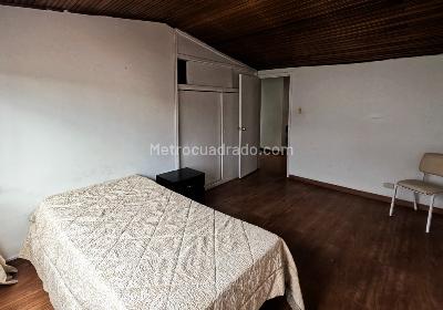 Casa de 5 alcobas en venta en Pontevedra, Bogotá, 297 m² · foto 14 de 20