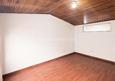 Casa de 5 alcobas en venta en Pontevedra, Bogotá, 297 m² · foto 15 de 20