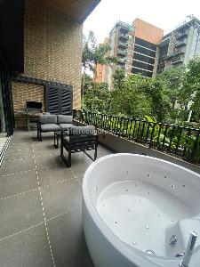 Apartamento de 3 alcobas en venta en Milla De Oro, Medellín, 145 m² · foto 8 de 15