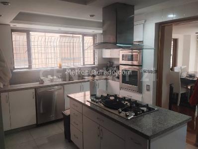 Apartamento de 4 alcobas en venta en Chico, Bogotá, 240 m² · foto 5 de 20