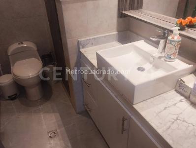 Apartamento de 4 alcobas en venta en Chico, Bogotá, 240 m² · foto 19 de 20
