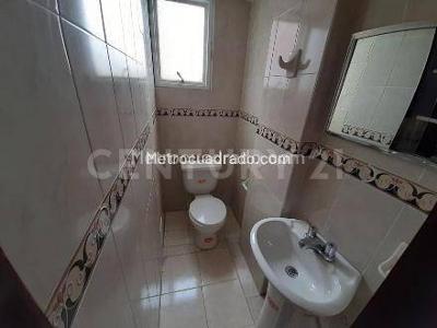 Apartamento de 3 alcobas en venta en Cataluna, Bogotá, 115 m² · foto 14 de 18