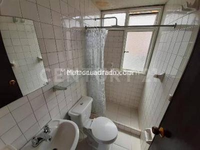 Apartamento de 3 alcobas en venta en Cataluna, Bogotá, 115 m² · foto 17 de 18