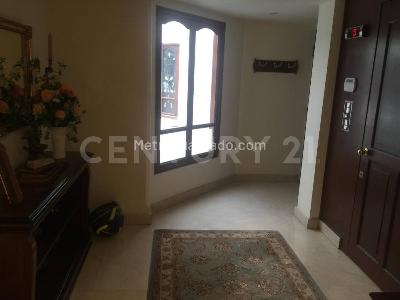 Apartamento de 4 alcobas en venta en Chico Navarra, Bogotá, 295 m² · foto 4 de 20