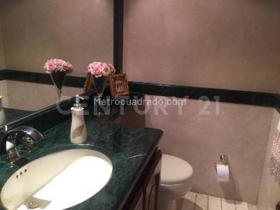 Apartamento de 4 alcobas en venta en Chico Navarra, Bogotá, 295 m² · foto 12 de 20