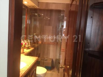 Apartamento de 4 alcobas en venta en Chico Navarra, Bogotá, 295 m² · foto 18 de 20
