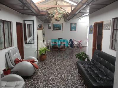 Casa de 5 alcobas en venta en Centro, Funza, 220 m² · foto 5 de 19