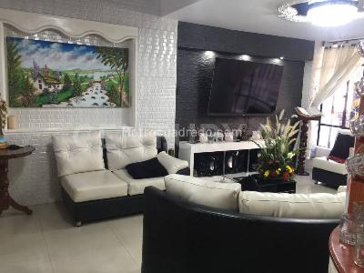 Casa de 3 alcobas en venta en Villa Paola, Funza, 230 m² · foto 2 de 19