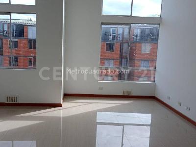 Apartamento de 3 alcobas en venta en El Hato, Funza, 94 m² · foto 2 de 20