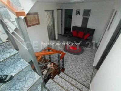 Casa de 4 alcobas en venta en Funza Villa Adriana, Funza, 252 m² · foto 4 de 17
