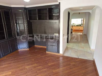 Apartamento de 3 alcobas en venta en Chico, Bogotá, 240 m² · foto 11 de 20