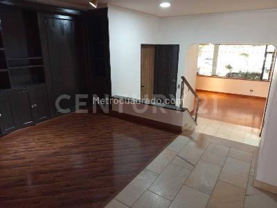 Apartamento de 3 alcobas en venta en Chico, Bogotá, 240 m² · foto 12 de 20