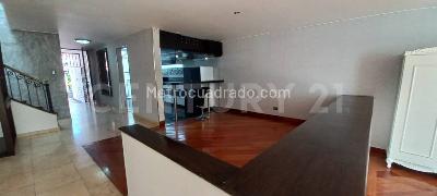 Casa de 4 alcobas en venta en Santa Paula, Bogotá, 285 m² · foto 3 de 20
