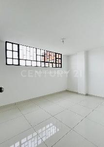 Casa de 5 alcobas en venta en Fontibon, Bogotá, 840 m² · foto 3 de 20