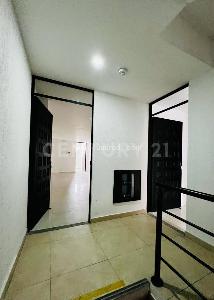 Casa de 5 alcobas en venta en Fontibon, Bogotá, 840 m² · foto 5 de 20