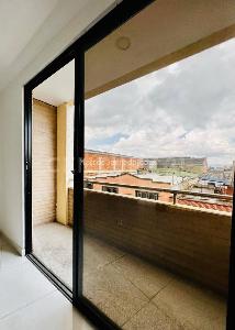 Casa de 5 alcobas en venta en Fontibon, Bogotá, 840 m² · foto 9 de 20