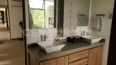 Casa de 3 alcobas en venta en Armenia, Armenia, 360 m² · foto 11 de 15