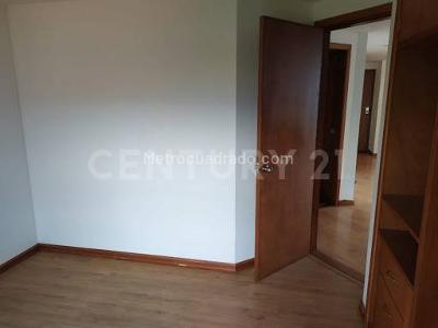 Apartamento en venta en Lagos De Cordoba, Bogotá · foto 14 de 20