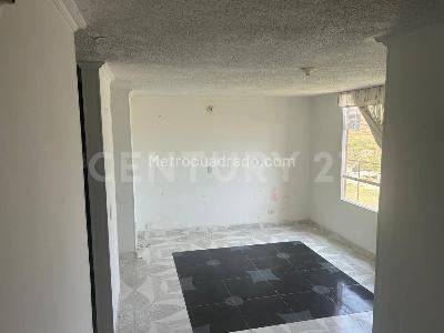 Apartamento de 3 alcobas en venta en Soacha, Soacha, 54 m² · foto 3 de 17