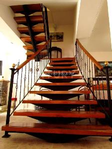 Casa de 5 alcobas en venta en Chapinero Alto, Bogotá, 572 m² · foto 2 de 10