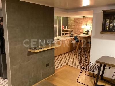 Apartamento de 2 alcobas en venta en Santa Barbara, Bogotá, 83 m² · foto 3 de 12