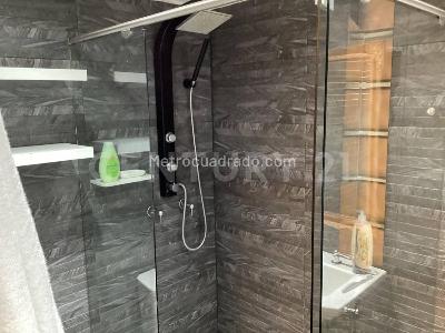 Apartamento de 2 alcobas en venta en Santa Barbara, Bogotá, 83 m² · foto 9 de 12