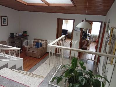 Casa de 5 alcobas en venta en J J Vargas, Bogotá, 172 m² · foto 3 de 20