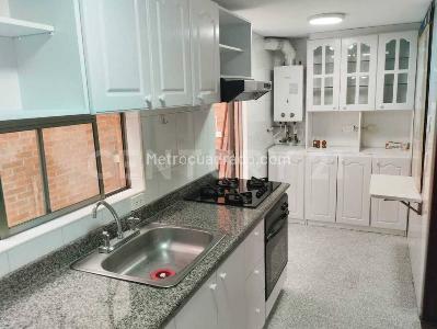 Casa de 4 alcobas en venta en Gratamira, Bogotá, 102 m² · foto 5 de 20
