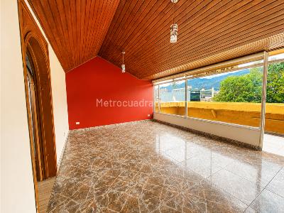 Apartamento de 3 alcobas en venta en San Felipe, Bogotá, 100 m² · foto 2 de 12