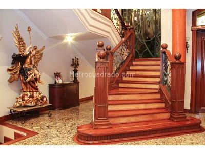 Casa de 5 alcobas en venta en Ciudad Jardin, Cali · foto 2 de 15