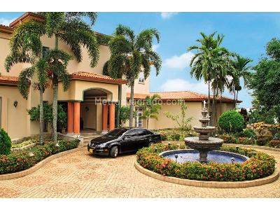 Casa de 5 alcobas en venta en Ciudad Jardin, Cali · foto 5 de 15