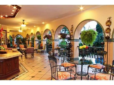 Casa de 5 alcobas en venta en Ciudad Jardin, Cali · foto 8 de 15