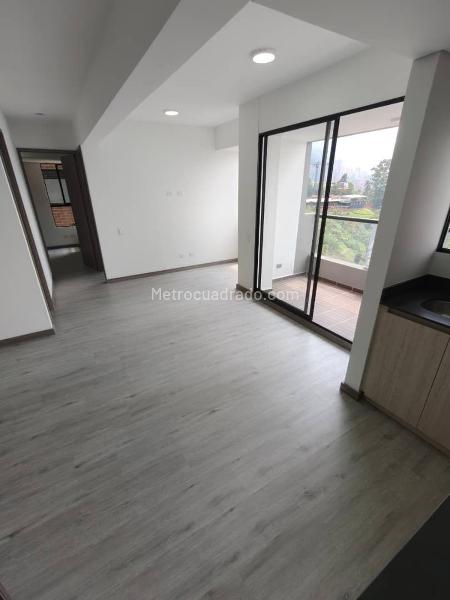 Stylish 2BR Apartment with Modern Kitchen in La Loma Del Indio - 3