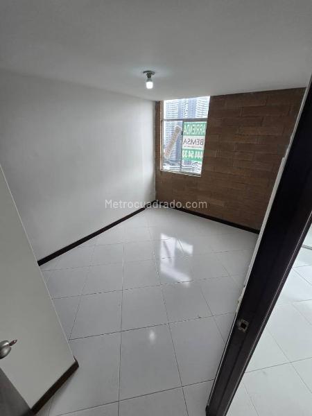 Functional 3BR Apartment in La Loma Del Indio - 8