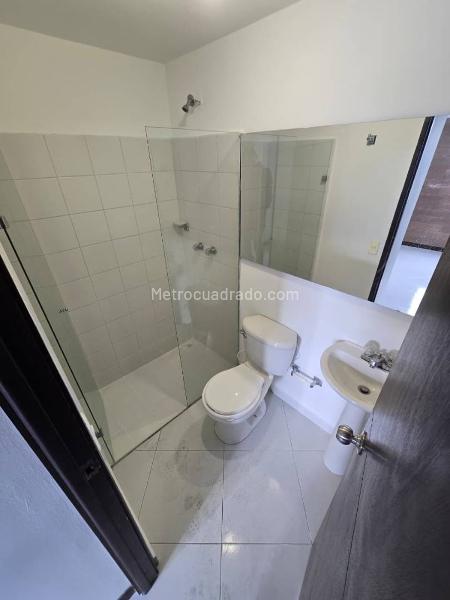 Functional 3BR Apartment in La Loma Del Indio - 9